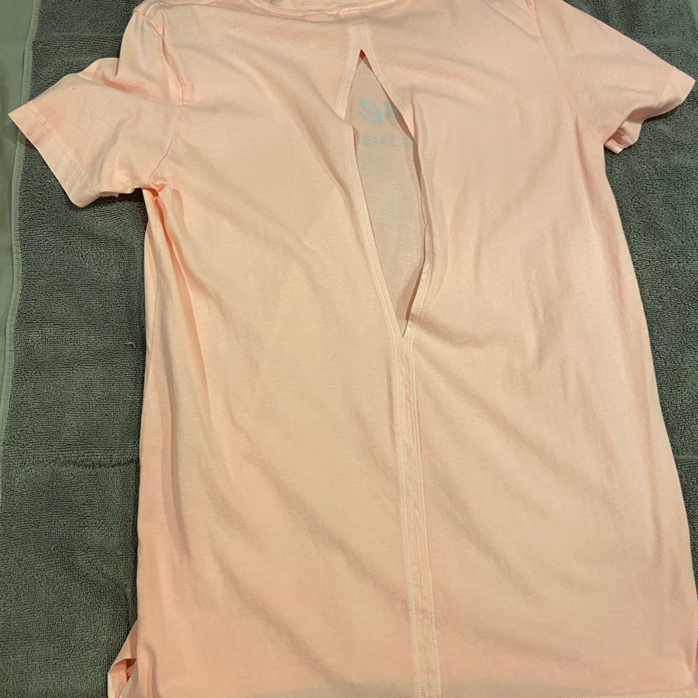 Pink tee - Picture 2 of 3